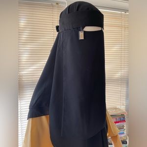 Saudi niqab with nosestring and charm
